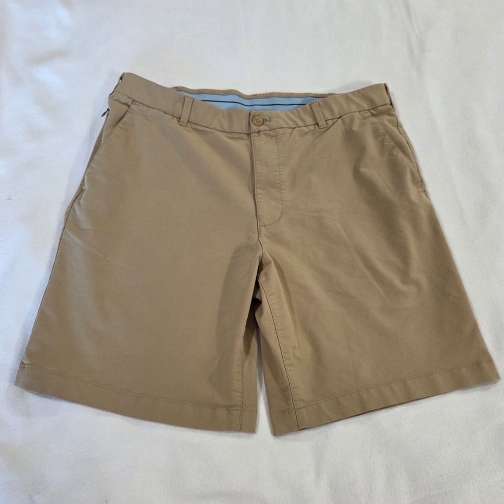 Izod Chino Shorts Mens Khaki 36X9.5 Slash Pocket Flat Front Stretch Golf Casual